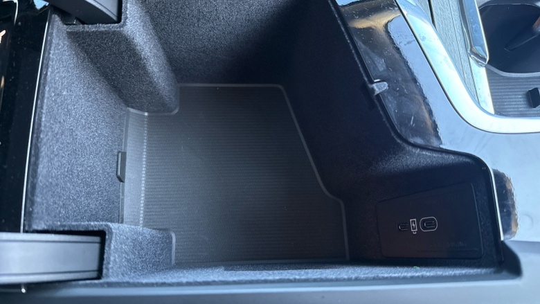 Volvo XC60 2.0 B5P Ultra Dark 5dr AWD Geartronic Petrol Estate